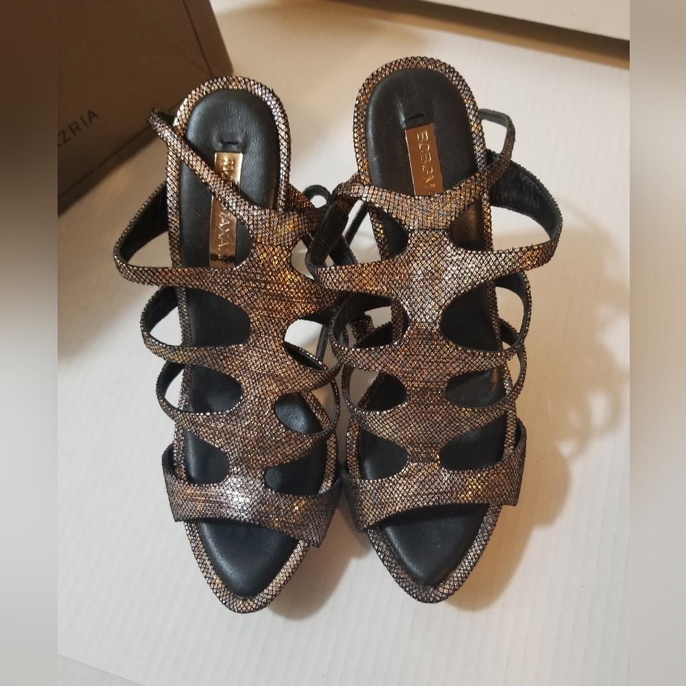NIB BCBG Maxazria MING sandals